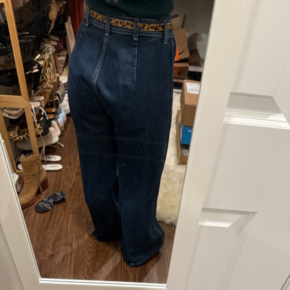 Reformation Wide Leg Jeans - Size 28 - Picture 5 of 6